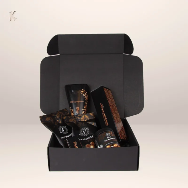 Alternative view of Svart lyx box med stycksaker