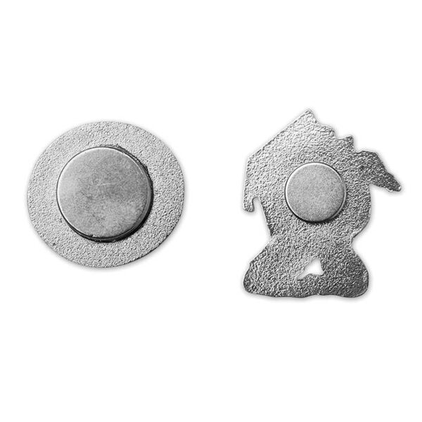 Alternative view of Pins i järn med egen form och logodesign i mjuk emalj